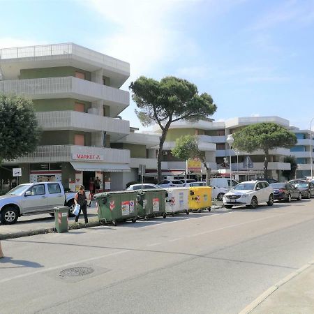 Condominio Moschettieri Бибионе Экстерьер фото