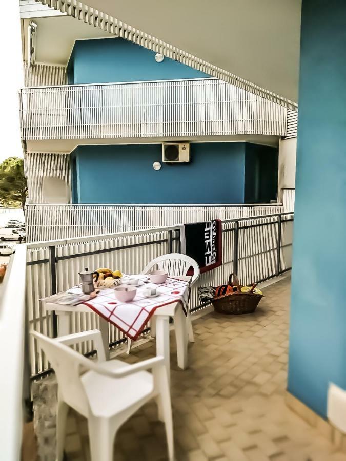 Condominio Moschettieri Бибионе Экстерьер фото