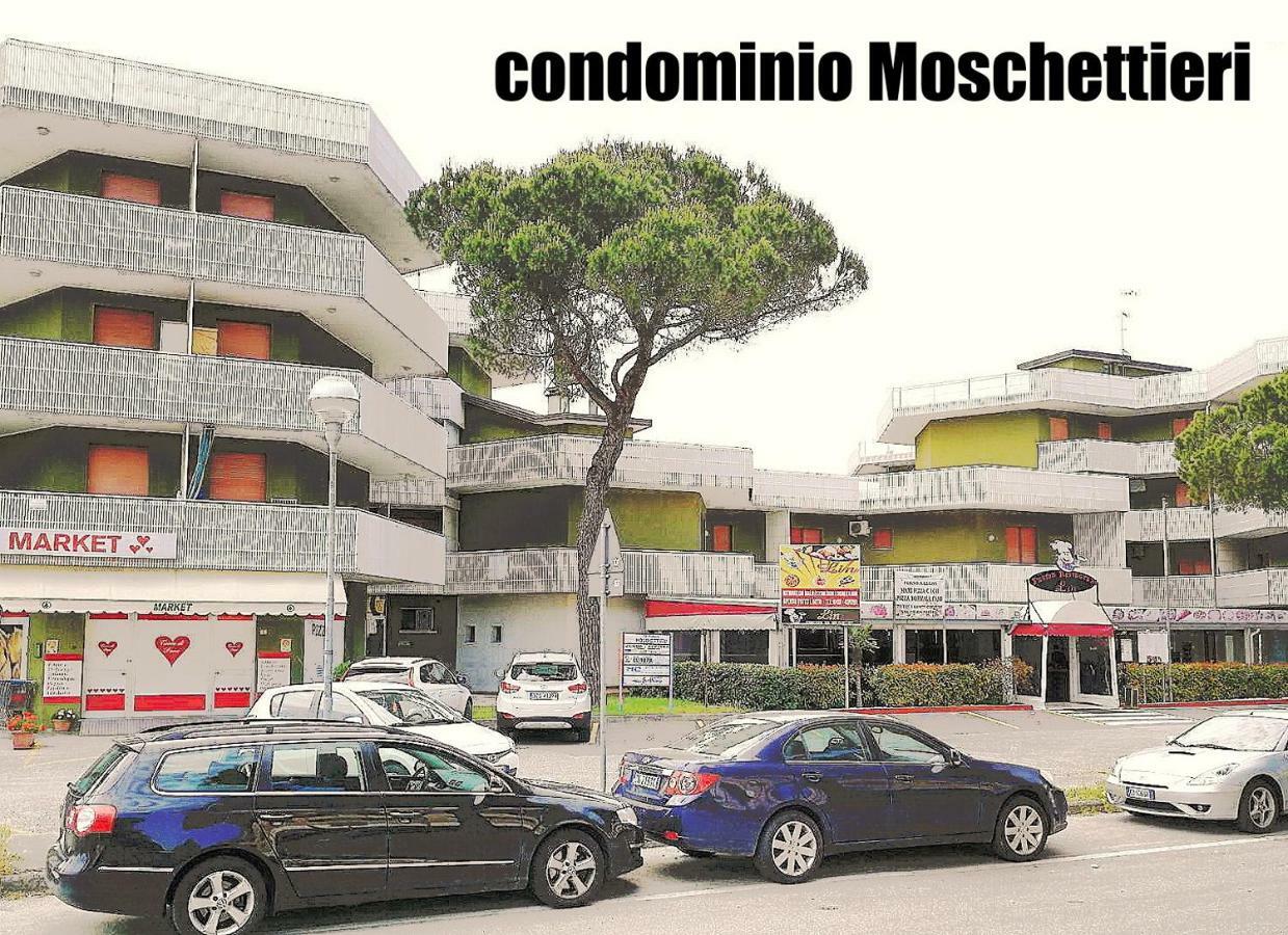 Condominio Moschettieri Бибионе Экстерьер фото